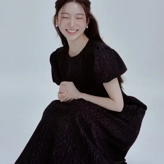 [BUNJANG] RE_L Puff Sleeve Dress Black / RE_L 엠보싱 퍼프소매 원피스 블랙