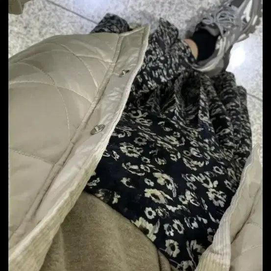 [BUNJANG] Time Flower Pattern Skirt (Size 44) / 타임 플라워 스커트 44사이즈