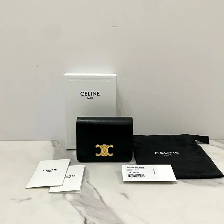 [BUNJANG] 셀린느 트리옹프 카프스킨 컴팩트 월렛 여성 반지갑 블랙 / 셀린느 트리옹프 카프스킨 컴팩트 월렛 여성 반지갑 블랙