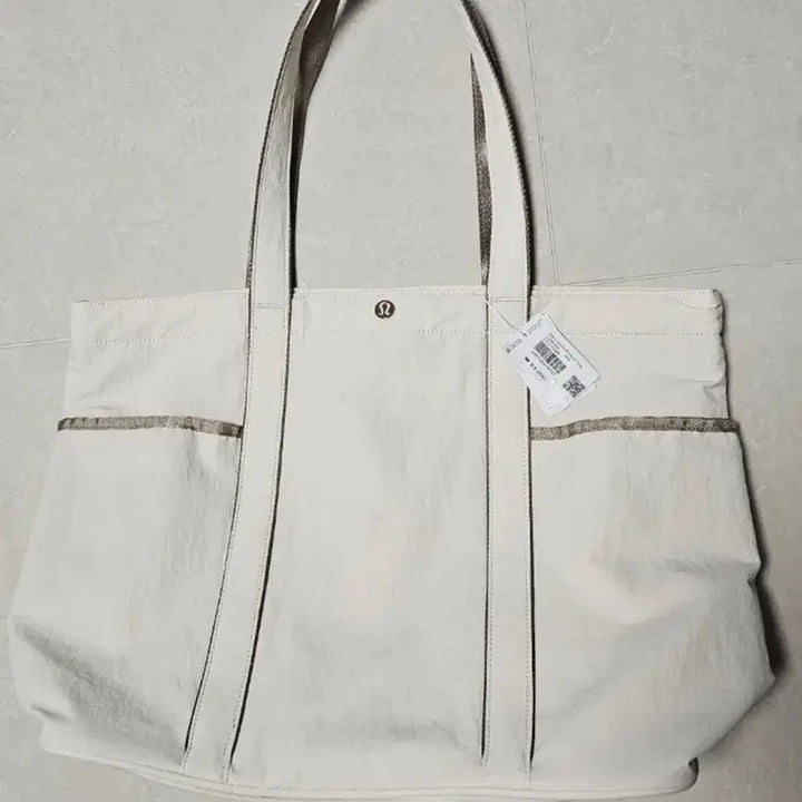 [BUNJANG] Lululemon Daily Multi-Pocket Tote Bag 20L / (택만제거)룰루레몬 데일리 멀티 포켓 토트백 20L