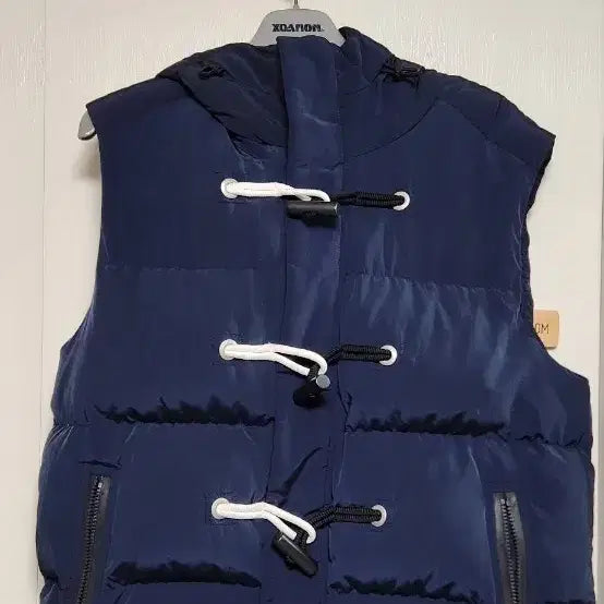[BUNJANG] Beanpole Sports Unisex Navy Toggle Goose Down Vest / 빈폴스포츠 Unisex 네이비 토글 구스 다운 베스트 (BO9X38D04