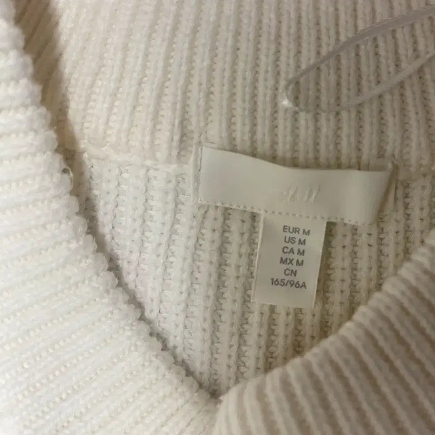 [BUNJANG] H&amp;M White Knit Vest Sweater / H&amp;M 흰색 여성 조끼 베스트 니트 스웨터