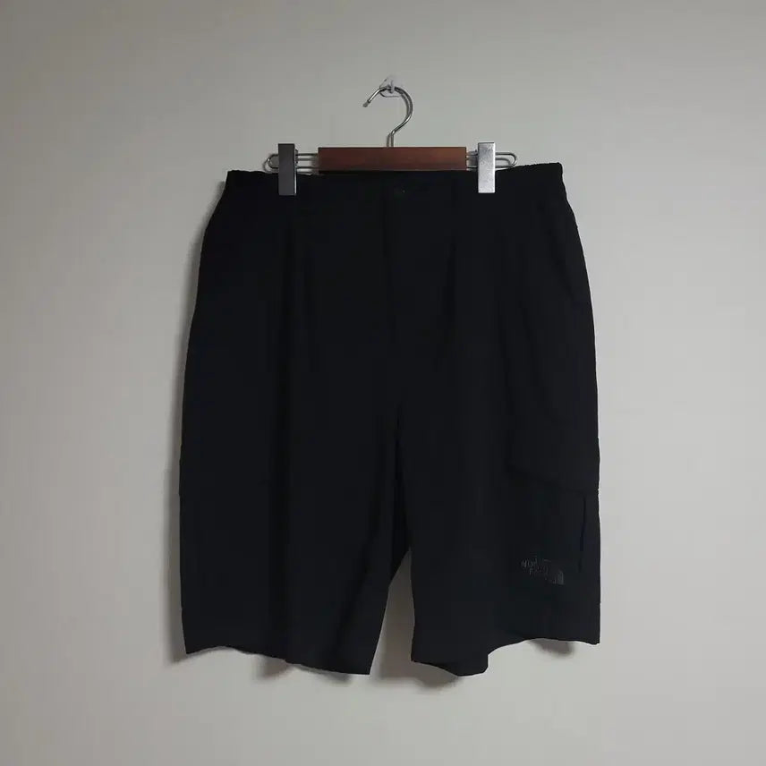 [BUNJANG] The North Face Black Functional Cargo Shorts / (34) 노스페이스 블랙 기능성 카고 반바지 등산복 운동복