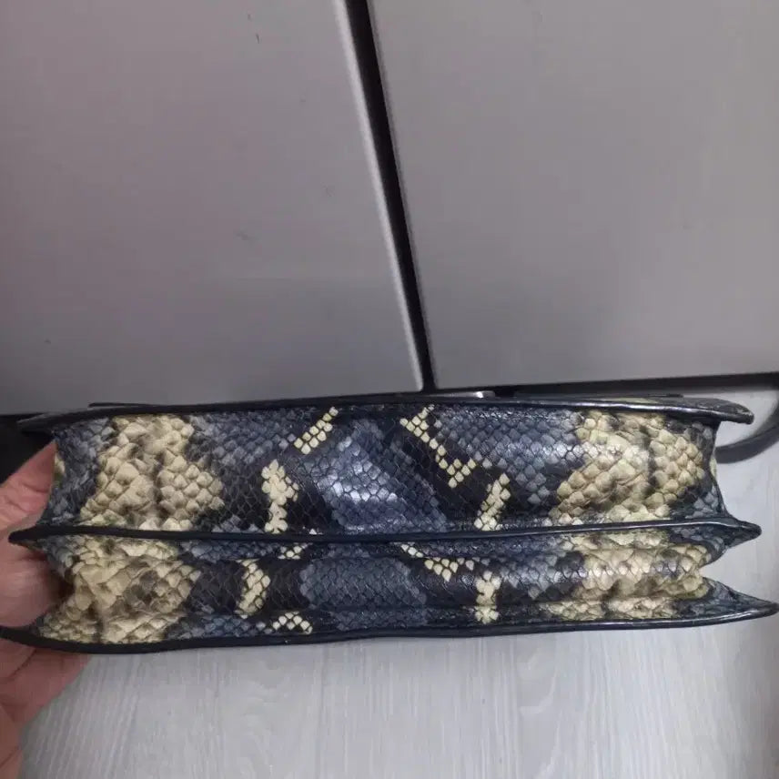 [BUNJANG] Decke New Leslie Python Shoulder Bag / 덱케 뉴 레슬리. 파이톤. 숄더백 겸 크로스백