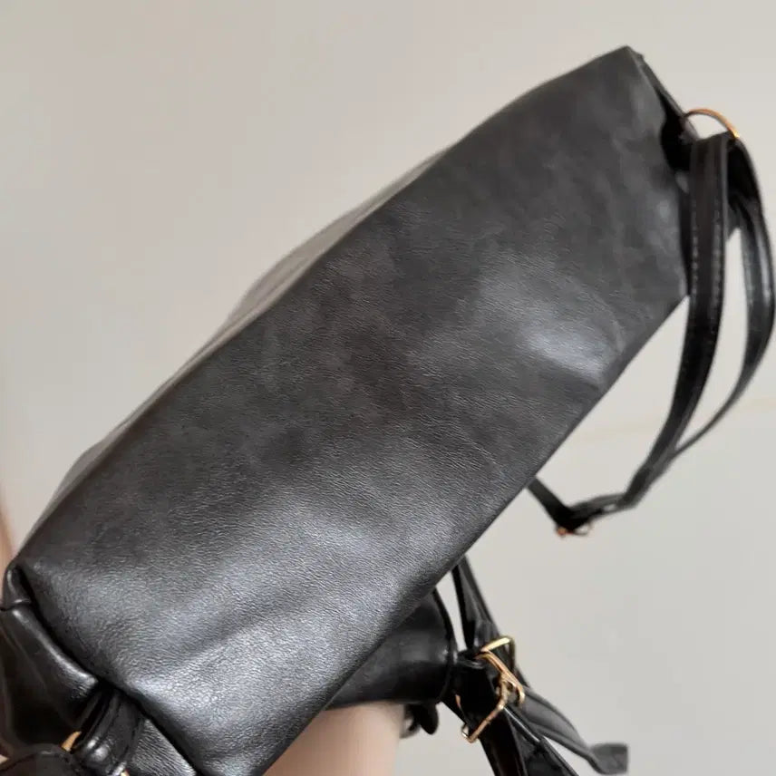 [BUNJANG] Unused Two-Way Shoulder Bag Leather Backpack / 개봉 미사용 여자 투웨이 숄더백 백팩 레더백팩