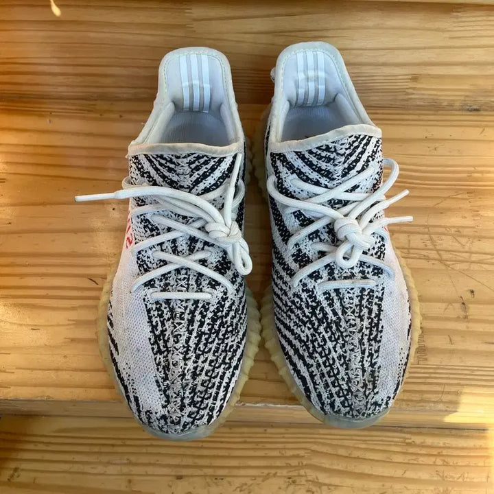 [BUNJANG] Adidas Yeezy Boost Zebra Sneakers / 아디다스 이지부스트 지브라