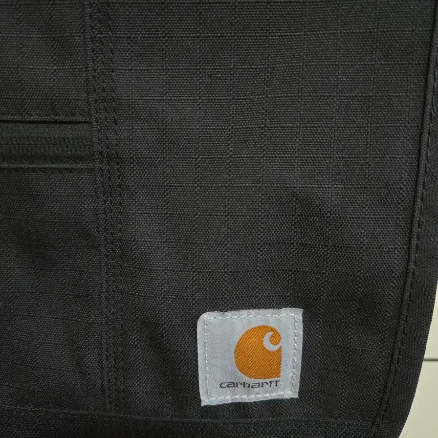 [BUNJANG] Carhartt Black Messenger Bag / 칼하트 블랙 메신저 백