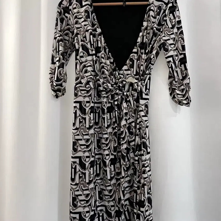 [BUNJANG] Laundry Shelli Segal Pattern Wrap Dress / laundry 블랙 패턴 랩 원피스