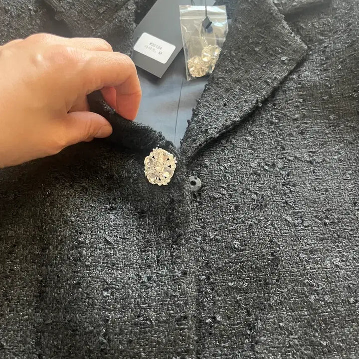 [BUNJANG] Le ClarA One-Button Black Tweed Jacket / 리클라라 원버튼 블랙 트위드
