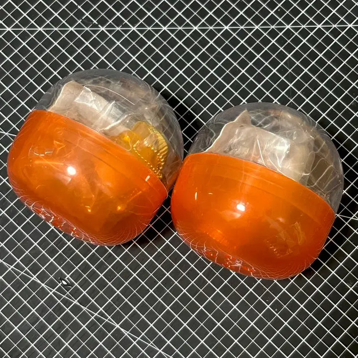 [BUNJANG] Bottle Sweets Dessert Keychain Gacha (2pcs, Sealed) / 보틀스위츠 디저트 키링 가챠