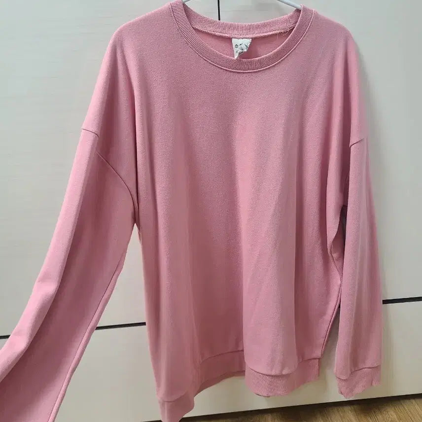 [BUNJANG] Avely Basic Crewneck Sweatshirt / 에이블리 무지 맨투맨 1번착용