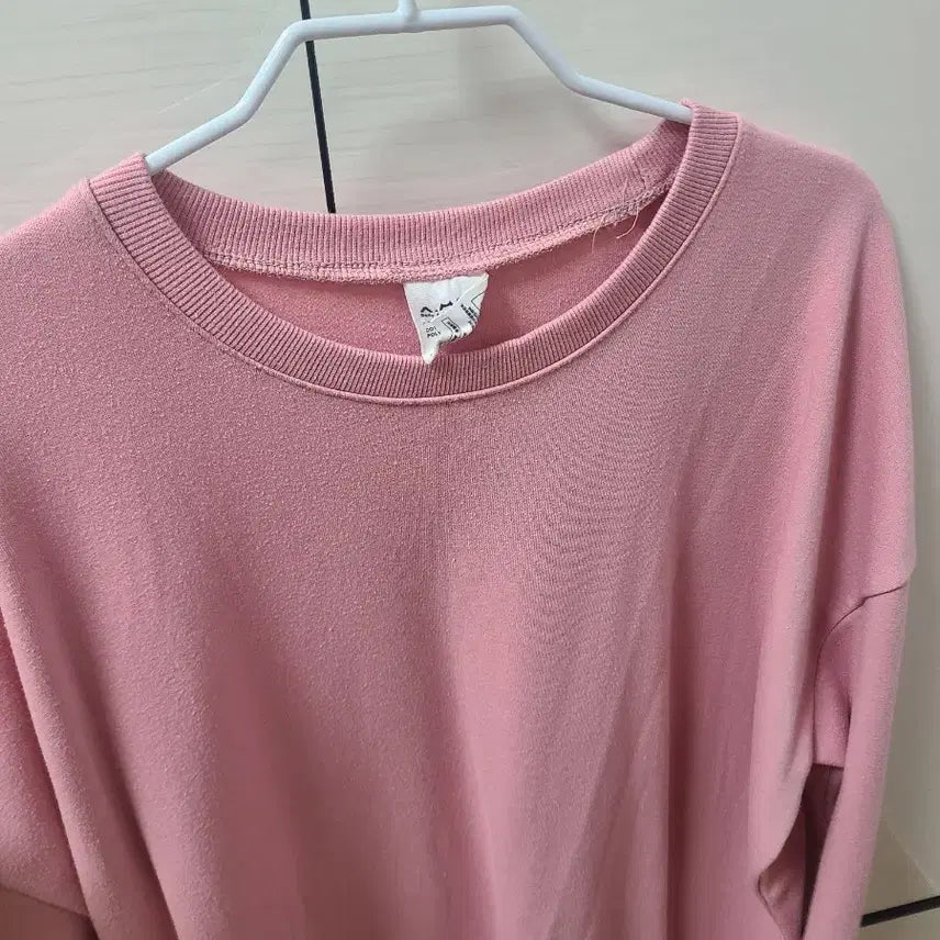 [BUNJANG] Avely Basic Crewneck Sweatshirt / 에이블리 무지 맨투맨 1번착용