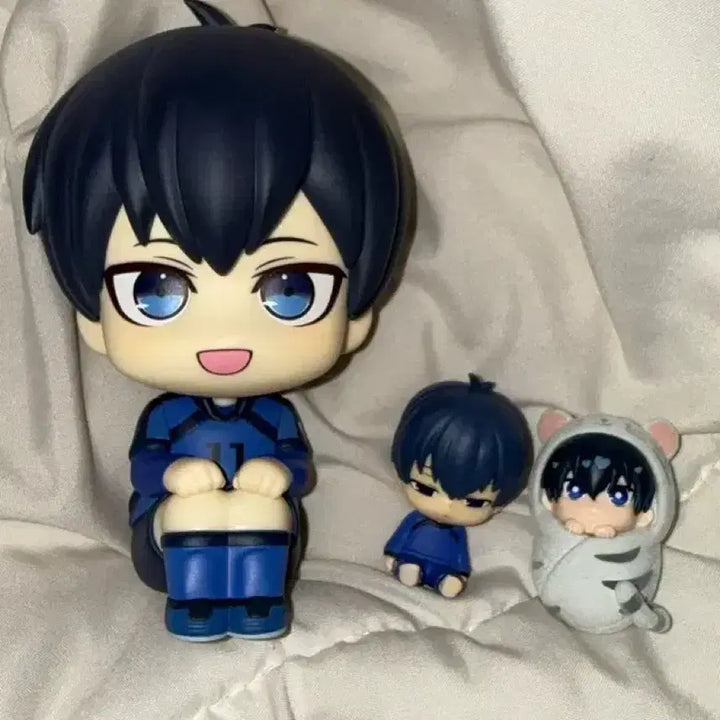 [SOLD OUT] 일괄) 블루록 이사기 요이치 룩업+미니 피규어 2개