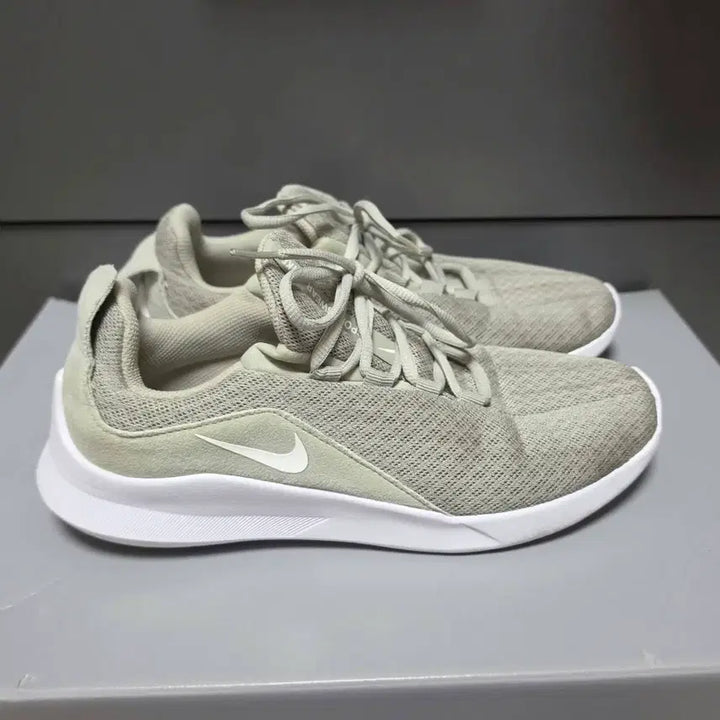 [BUNJANG] Nike Viale Running Shoes / 250나이키 비알레 런닝화 -755