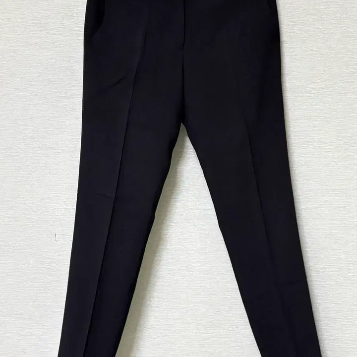 [BUNJANG] Theory Black Slacks Size 26 / Theory(띠어리) 슬랙스 검정 26사이즈