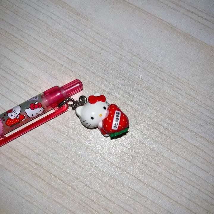 [BUNJANG] Hello Kitty Strawberry Pen / 딸기키티펜/후쿠오카키티/고전키티펜/아마오딸기키티