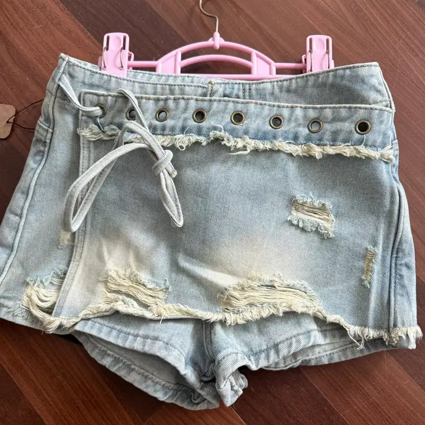 [BUNJANG] Avely Light Blue Denim Damage Shorts / 에이블리 연청 데미지 반바지