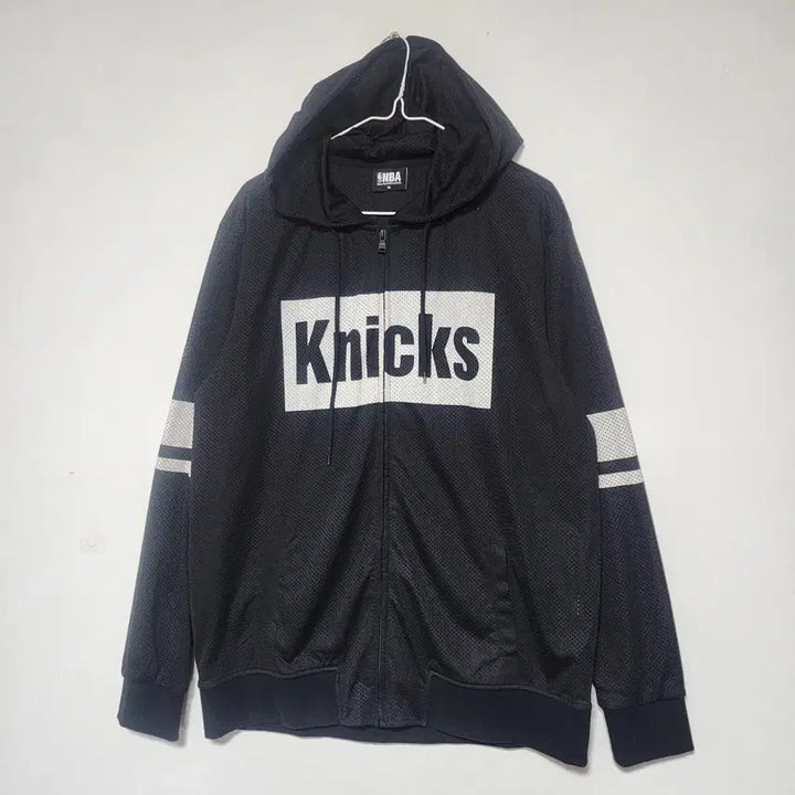 [BUNJANG] NBA Knicks Hooded Zip-Up Jacket (Size 105) / 쪼리샵 NBA 닉스 후드집업 105