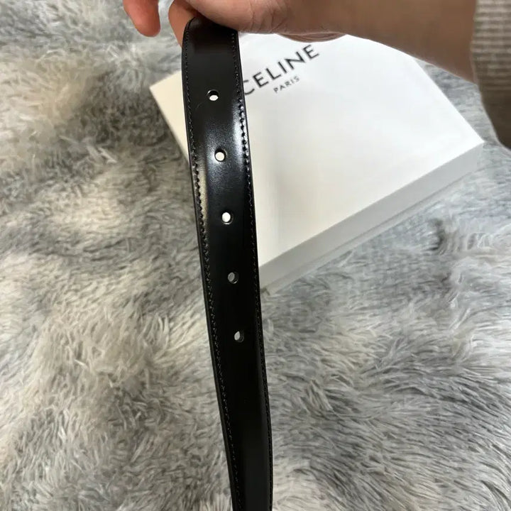 [SOLD OUT] [리엘중고명품] 셀린느 트리옹프 벨트 뉴미듐 금장 80사이즈  새상품급