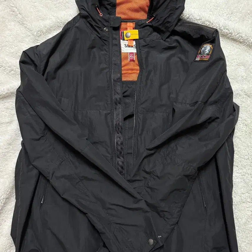 [SOLD OUT] 파라점퍼스 유타 바람막이 판매합니다