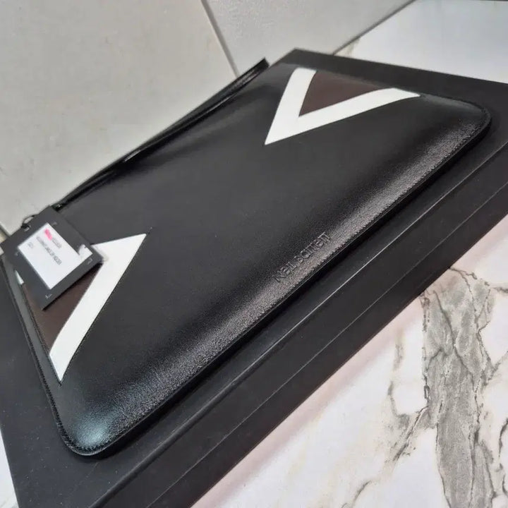 [BUNJANG] Neil Barrett Leather Clutch Bag / (정품) 닐바렛 가죽 클러치백 / 새상품