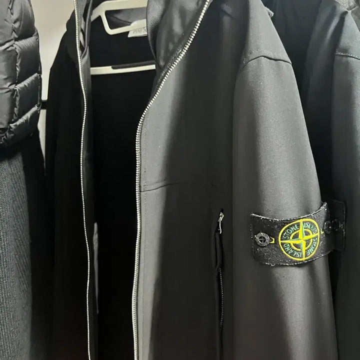 [SOLD OUT] 스톤아일랜드 소프트쉘 [사이즈:L] {상태:S}