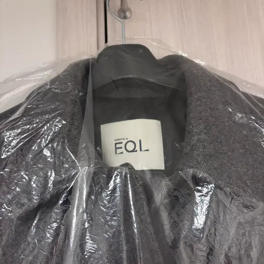 [BUNJANG] EQL Cashmere Balmacaan Coat / ESSENTIAL by EQL 캐시미어 발마칸 코트