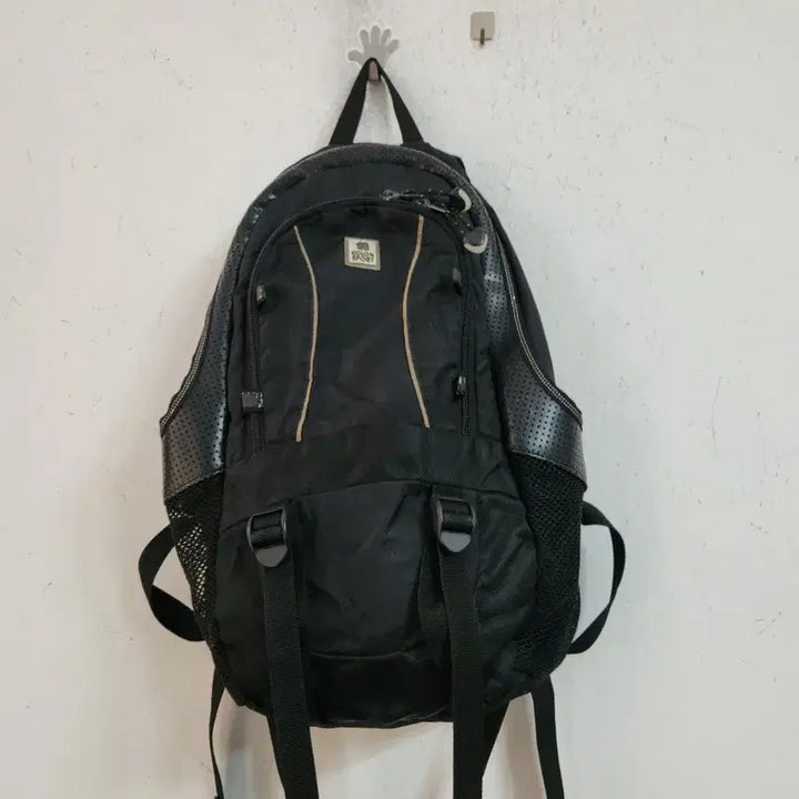 [BUNJANG] Kolon Sport Vintage Black Backpack / 빈티지코오롱코오롱스포츠 블랙 백팩