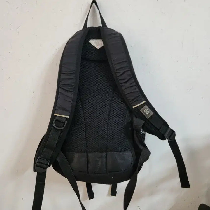 [BUNJANG] Kolon Sport Vintage Black Backpack / 빈티지코오롱코오롱스포츠 블랙 백팩