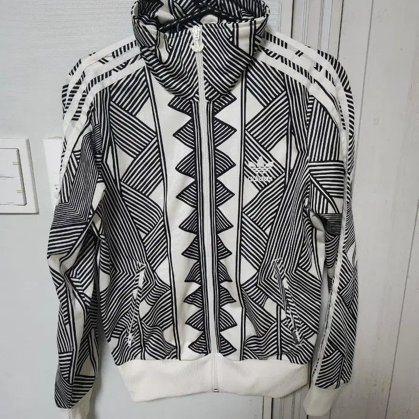 [BUNJANG] Adidas Pattern Track Top White/Black / 아디다스 패턴 트랙탑 화이트 블랙