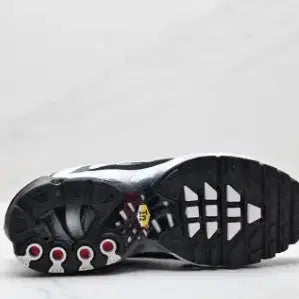 [BUNJANG] Nike Air Max TN Black/Silver Sneakers (Size 260) / 나이키 에어맥스 TN 블랙/실버 운동화 사이즈:260