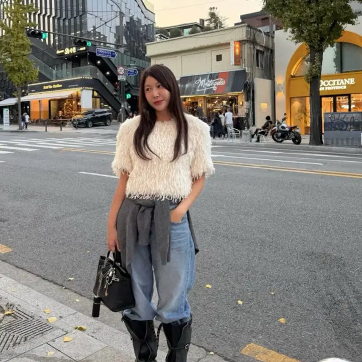 [BUNJANG] Daily Jude Fluffy Blouse / 데일리주드 플러피 블라우스