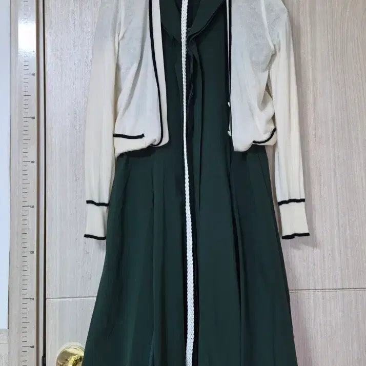 [BUNJANG] JIGOTT Front Zip Ruffle A-Line Long Dress / JIGOTT 앞지퍼 셔츠 러플 A라인 롱원피스 55