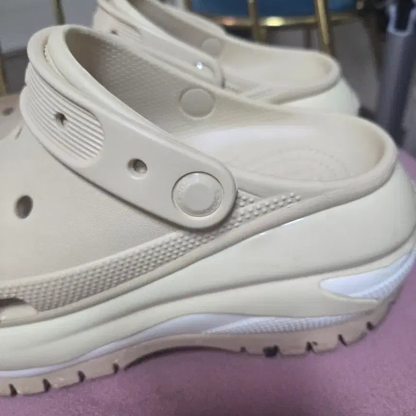 [BUNJANG] Crocs Mega Crush Clog / 크록스 메가크로쉬클래그