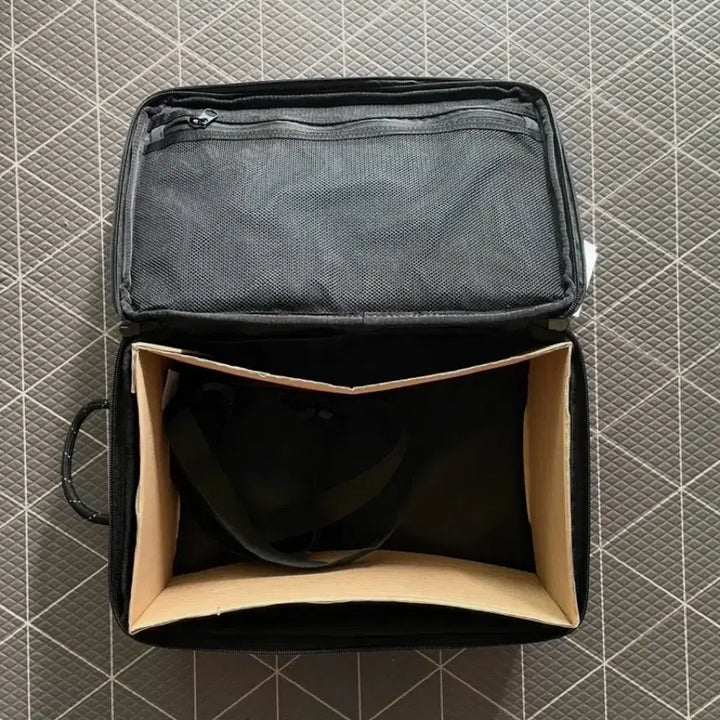 [SOLD OUT] [새상품] 나이키 슈박스 백 12L 블랙 화이트