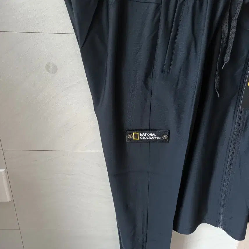 [BUNJANG] National Geographic Training Set M / 내셔널지오그래픽 춘추용 트레이닝 세트 M 새상품 블랙