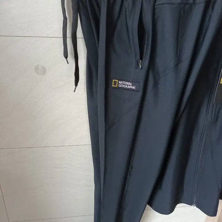 [BUNJANG] National Geographic Training Set M / 내셔널지오그래픽 춘추용 트레이닝 세트 M 새상품 블랙