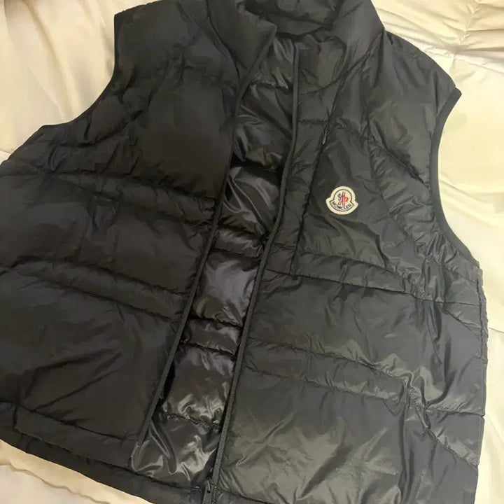 [BUNJANG] Moncler Vest Padded Jacket Size 2 New Tag / 몽클레어 조끼패딩 2사이즈 신형탭