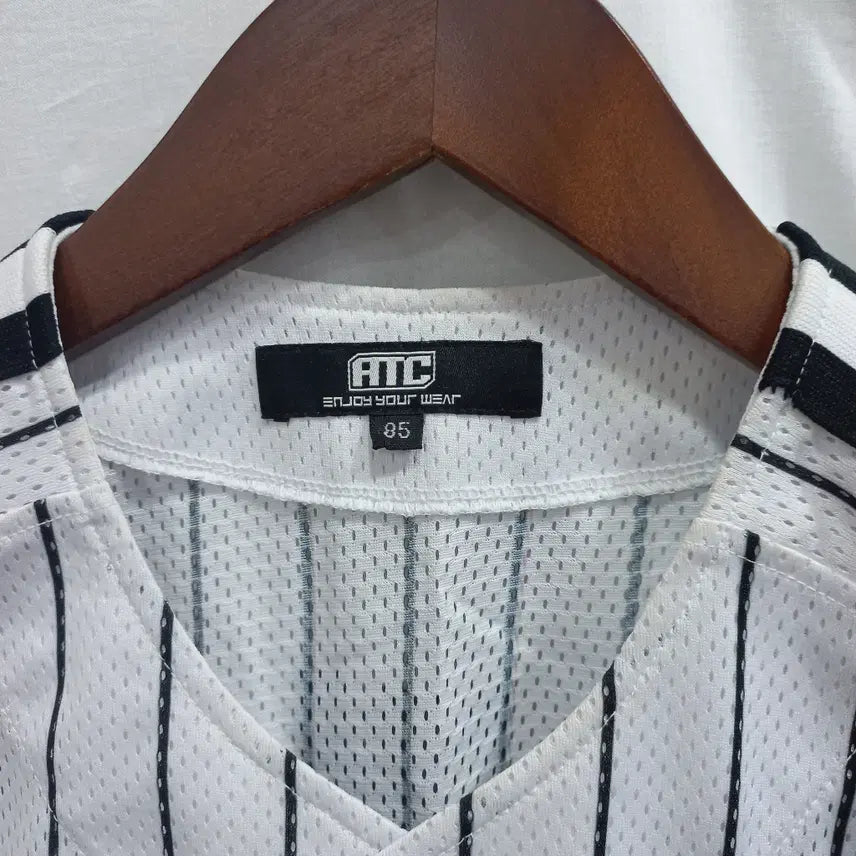 [BUNJANG] LG Twins Home Baseball Jersey - Large / 엘지트윈스 홈유니폼  85 큰병규
