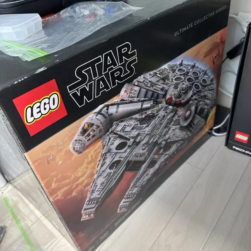 [BUNJANG] LEGO Millennium Falcon 75192 UCS Set / 밀팔75192