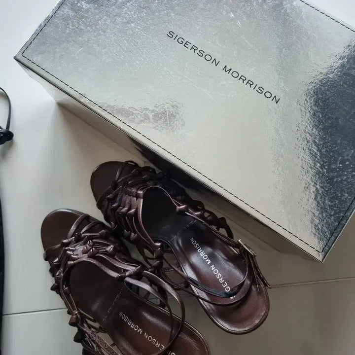 [BUNJANG] Sigerson Morrison Brown Strap Heels / 시거슨 모리슨 브라운 스트랩 힐 정품