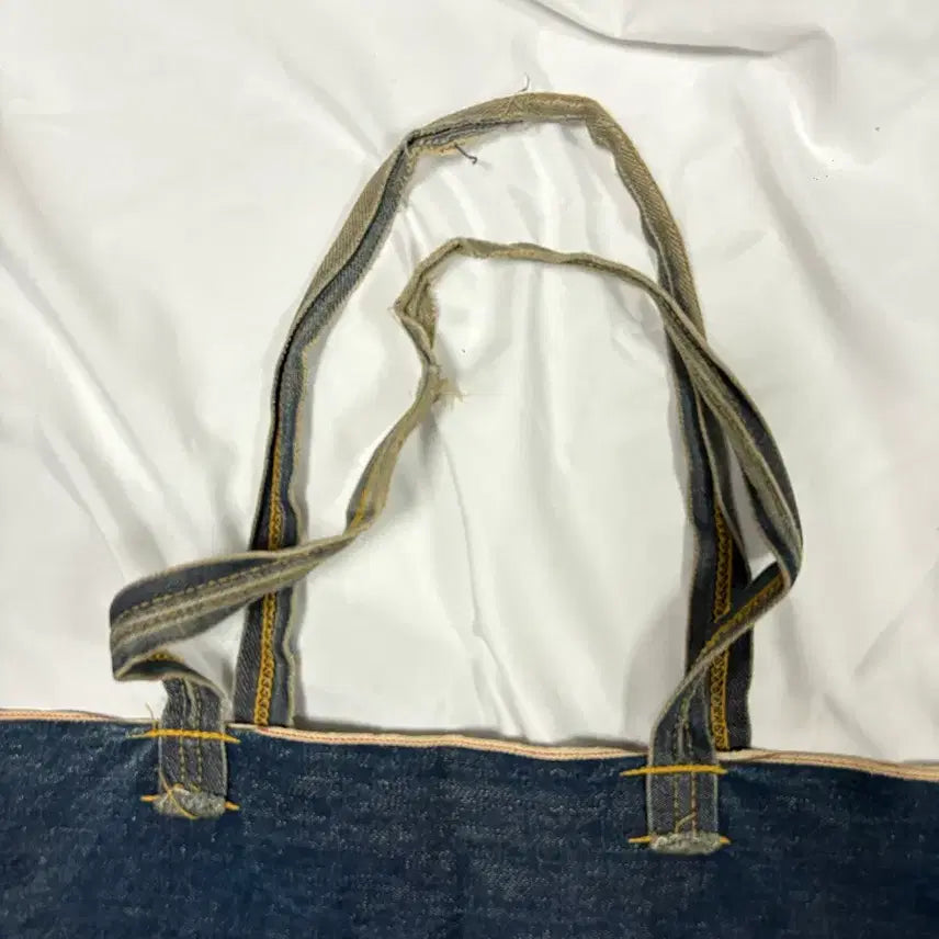 [BUNJANG] Capital Tote Bag / 캐피탈 토드백
