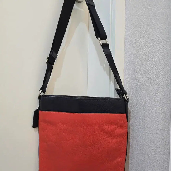 [BUNJANG] Coach Crossbody Messenger Bag / 정품 코치 COACH  크로스바디 메신저백 사용감없음