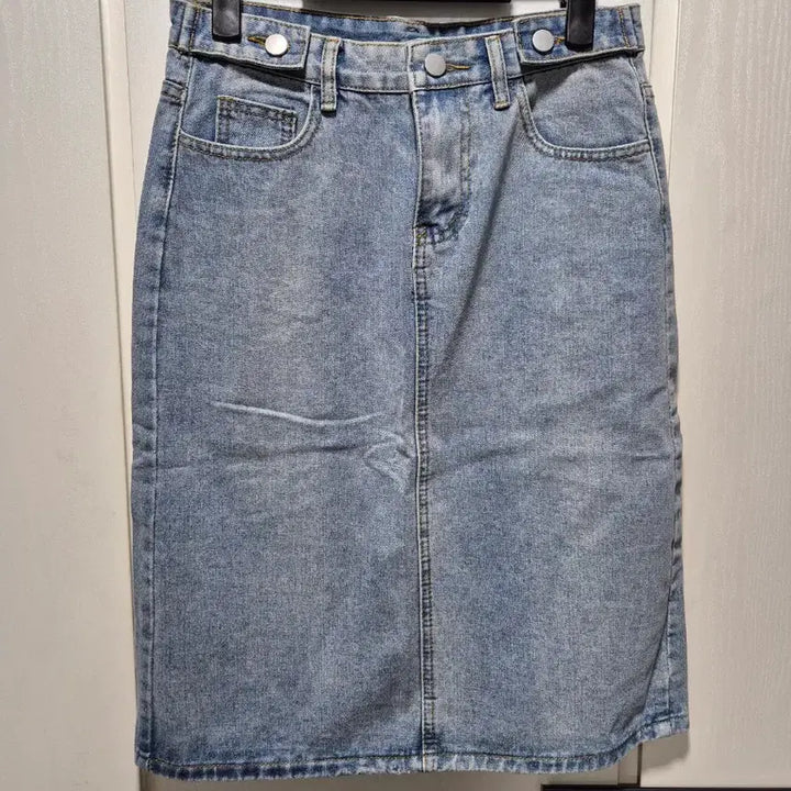 [BUNJANG] Denim Midi Skirt / (세일)(새상품)연청 데님 스커트 H라인 미디 스커트