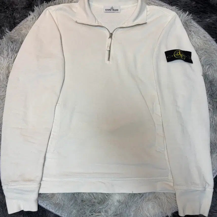 [SOLD OUT] 스톤아일랜드 반집업 S