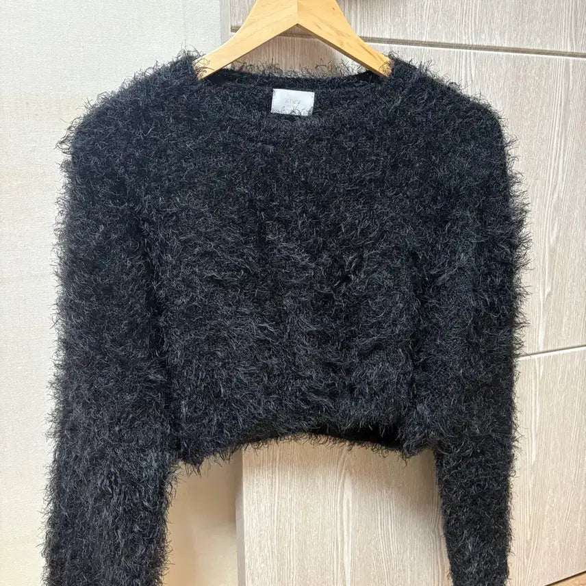 [BUNJANG] Black Fur Knit Sweater / 블랙 퍼 니트