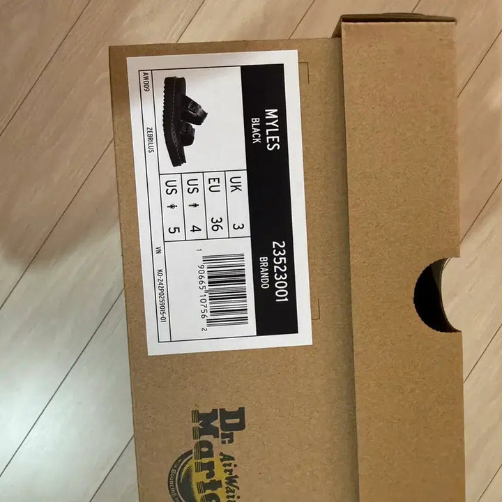 [BUNJANG] Dr. Martens Miles Sandals / 닥터마틴 마일즈 5사이즈