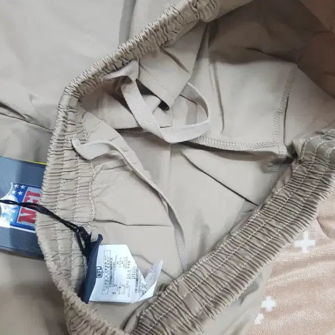 [BUNJANG] NFL Cargo Jogger Pants Beige / NFL 카고 조거 팬츠 베이지