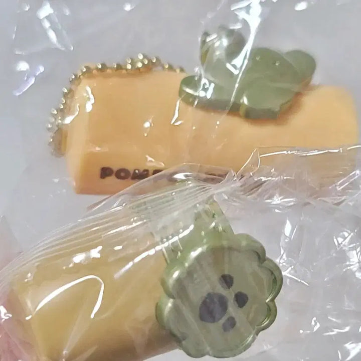 [BUNJANG] Pompompurin Lip Balm Case Keychain / 폼폼푸린 립밤케이스 가챠