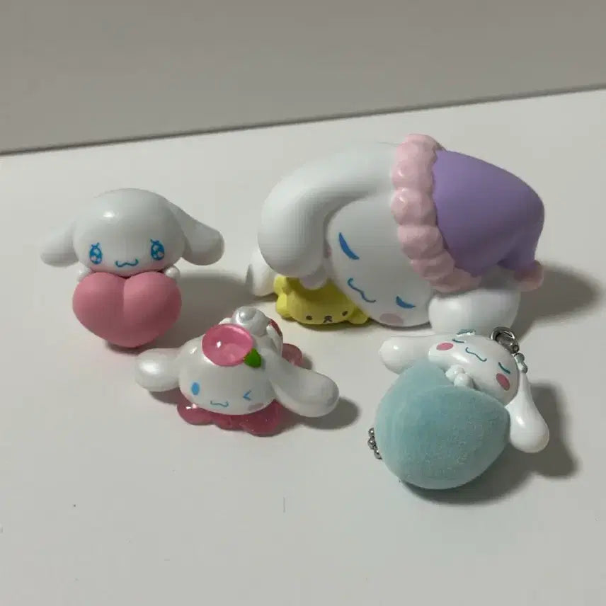 [BUNJANG] Cinnamoroll Figure Keychain Gacha Bundle Set / 시나모롤 피규어 키링 가챠 일괄